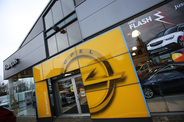 Devanture Automobiles Francois